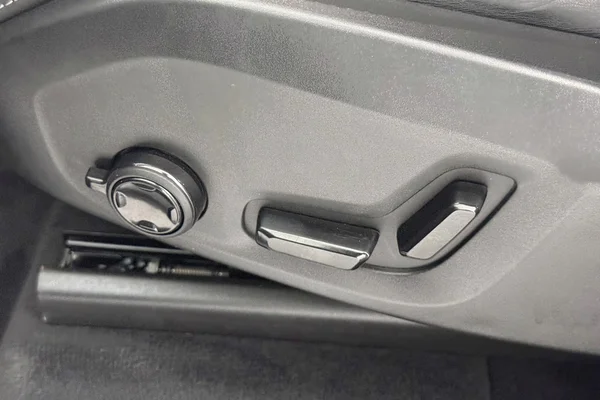 Volvo XC90 PHEV (2019) — foto 16 van 41