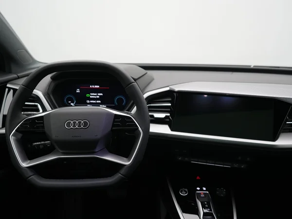 AUDI Q4 e-tron (2025) — foto 17 van 20