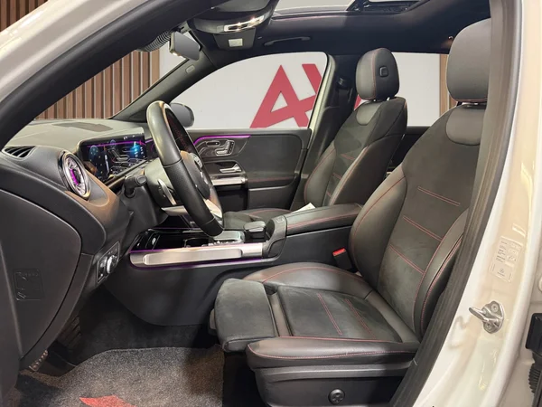 Mercedes-Benz GLB-180 (2021) — foto 4 van 31