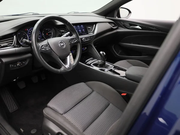 Opel Insignia (2022) — foto 10 van 37