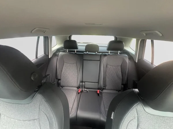 VOLKSWAGEN Tiguan (2026) — foto 13 van 22
