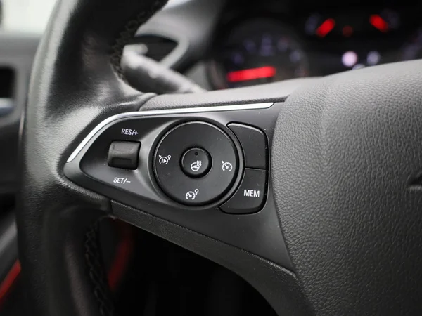 Opel Crossland (2022) — foto 9 van 35