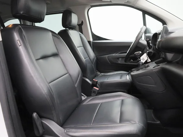 Opel Combo Life (2022) — foto 21 van 34