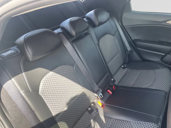 KIA XCeed (2024) — foto 9 van 21