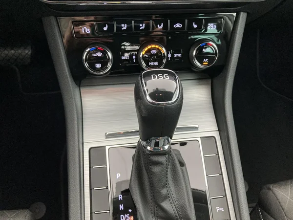 SKODA Superb Combi (2020) — foto 22 van 35