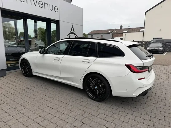 Bmw 330 (2022) — foto 15 van 23