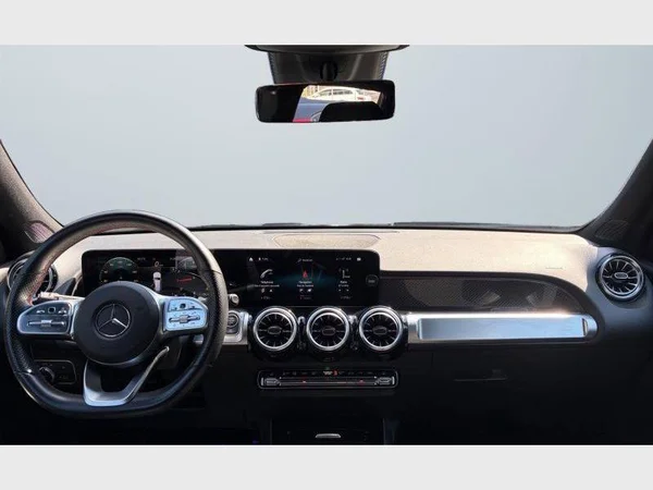 Mercedes-Benz GLB 180 (2021) — foto 4 van 29