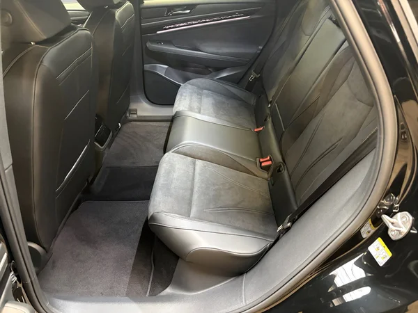 VOLKSWAGEN ID.7 (2026) — foto 14 van 15