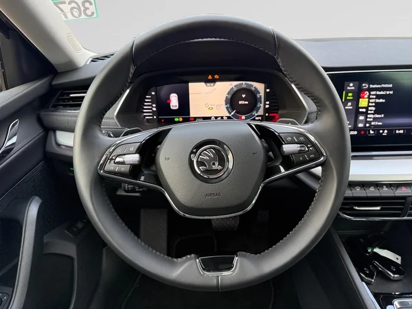 SKODA Octavia Combi (2024) — foto 20 van 20