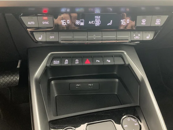 AUDI A3 Sportback (2021) — foto 26 van 36