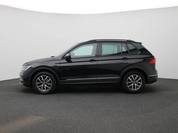 Volkswagen Tiguan (2024) — foto 39 van 43