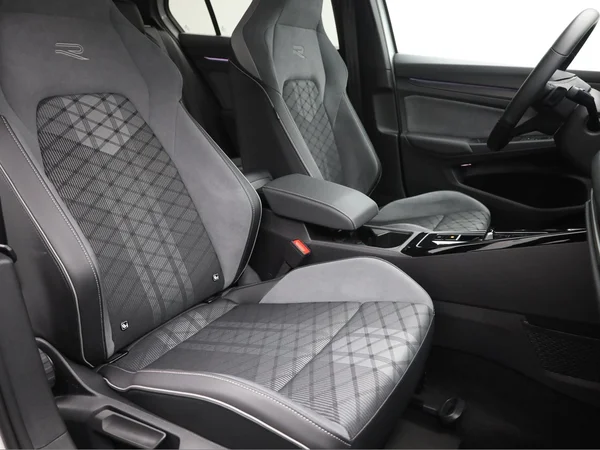 VOLKSWAGEN Golf VIII (2023) — foto 15 van 20