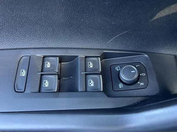 VOLKSWAGEN Taigo (2022) — foto 25 van 32