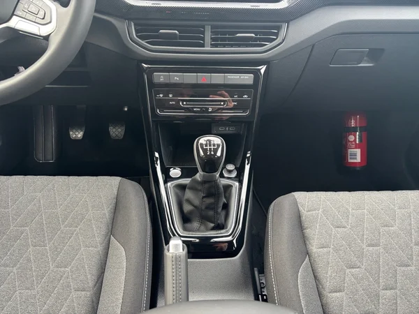 VOLKSWAGEN T-Cross (2025) — foto 3 van 20