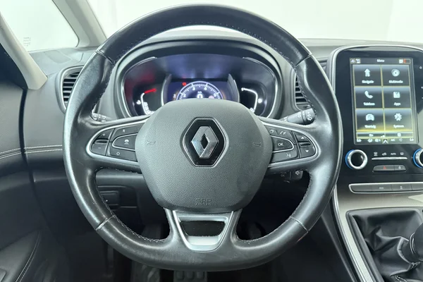 Renault Grand Scenic (2021) — foto 2 van 28