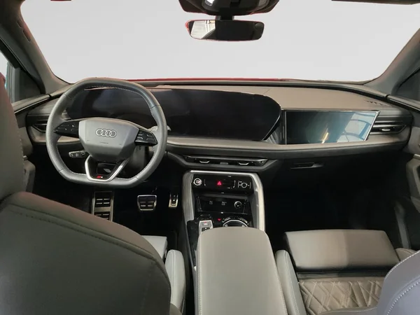 AUDI Q5 Dsl (2025) — foto 2 van 24