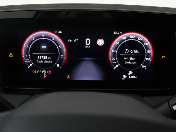 VOLKSWAGEN Passat SW (2025) — foto 5 van 19