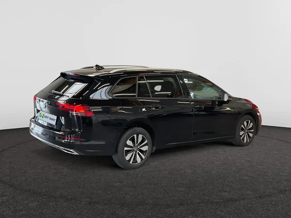 VOLKSWAGEN Golf VIII SW (2024) — foto 18 van 22