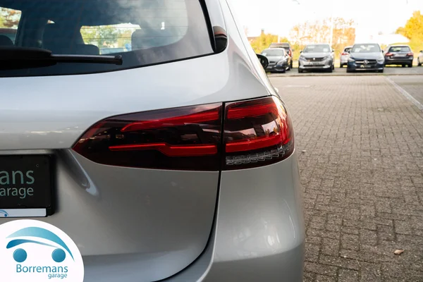 Mercedes-Benz B-180 (2022) — foto 13 van 41