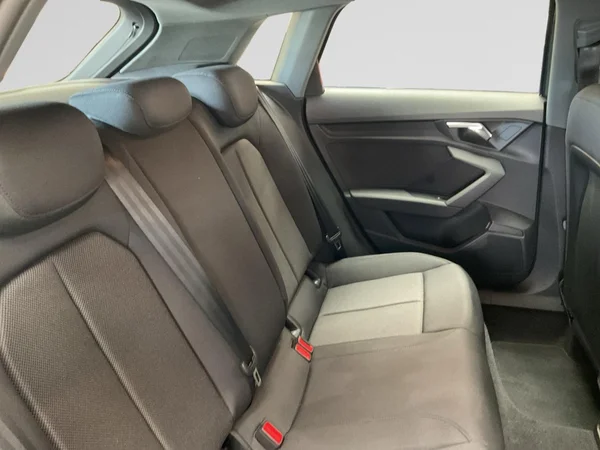 AUDI A3 Sportback (2024) — foto 10 van 22