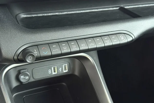Jeep Avenger (2024) — foto 4 van 26