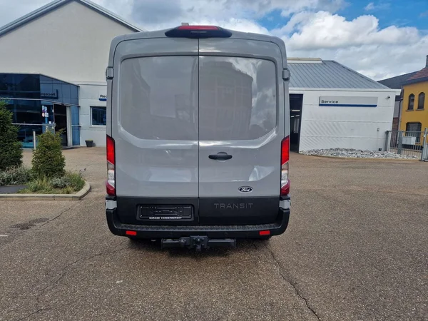Ford Transit — foto 10 van 16