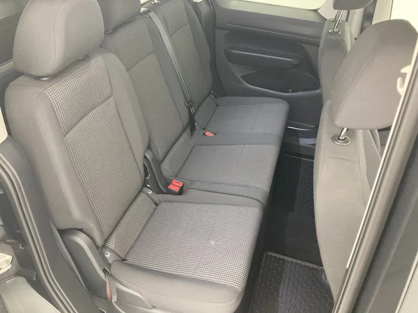 VOLKSWAGEN Caddy (2024) — foto 30 van 36