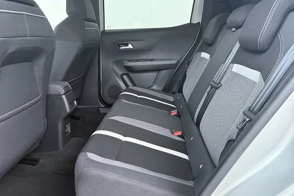 Opel Frontera (2025) — foto 18 van 19