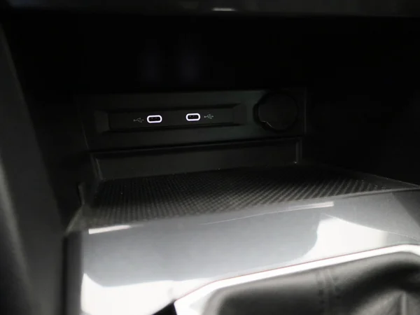 Volkswagen Tiguan (2022) — foto 16 van 41