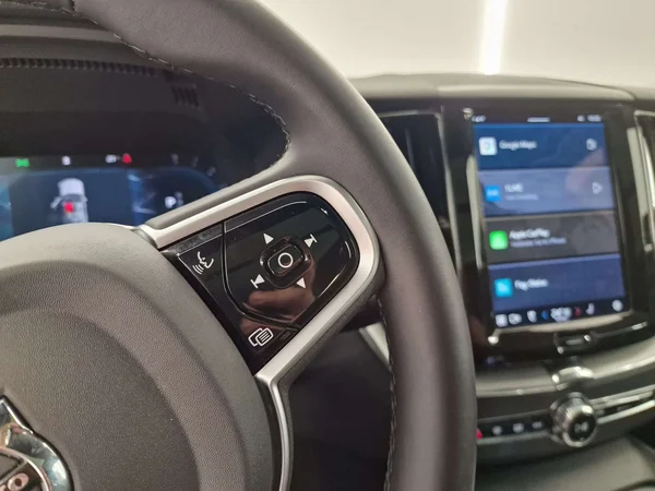 Volvo XC60 (2025) — foto 7 van 18