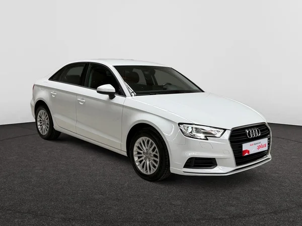 AUDI A3 Sedan (2018) — foto 9 van 15