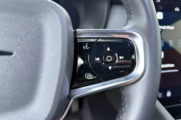 POLESTAR Polestar 2 (2023) — foto 7 van 19
