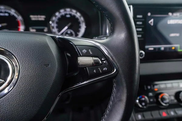 Skoda Karoq (2021) — foto 10 van 54