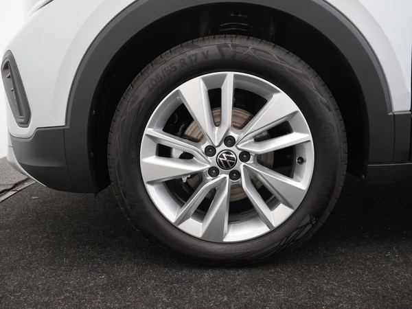 VOLKSWAGEN T-Cross (2025) — foto 16 van 23