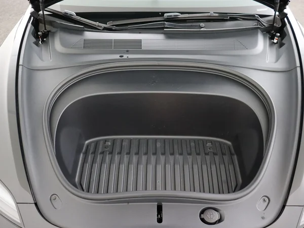 TESLA Model 3 (2025) — foto 6 van 30