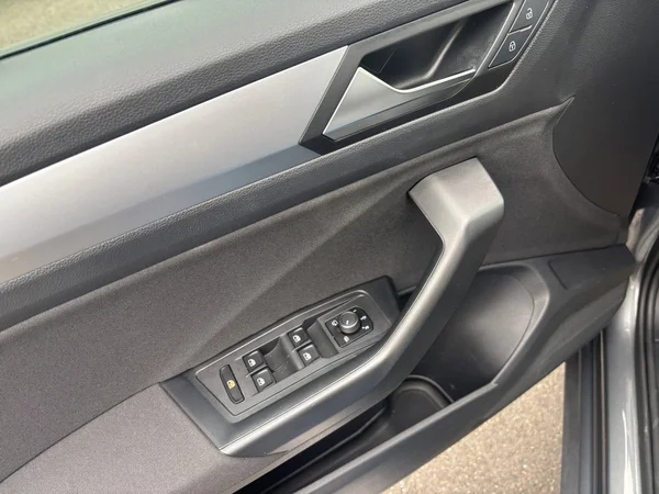 VOLKSWAGEN T-Roc (2022) — foto 7 van 20