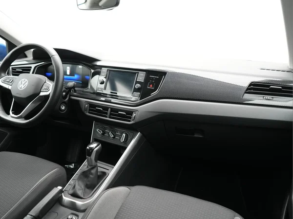 VOLKSWAGEN Polo (2023) — foto 19 van 24