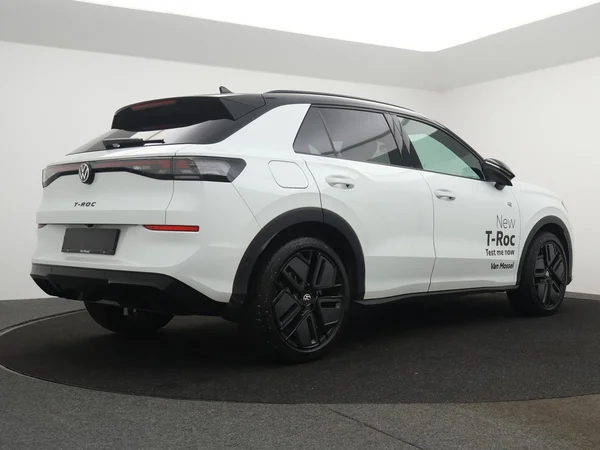 VOLKSWAGEN T-Roc (2025) — foto 12 van 25
