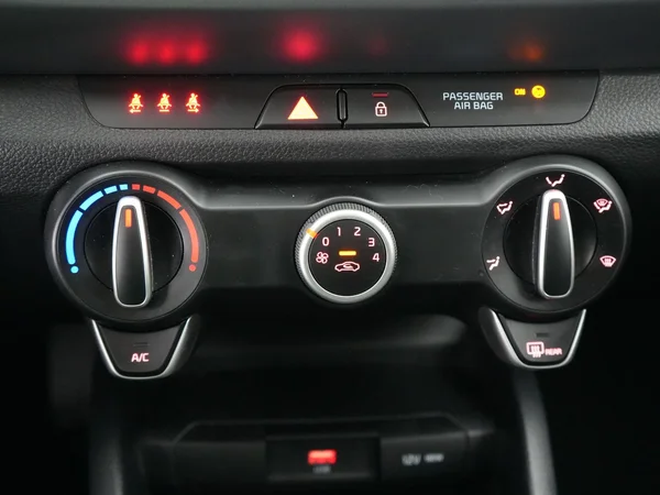 Kia Stonic (2025) — foto 14 van 25