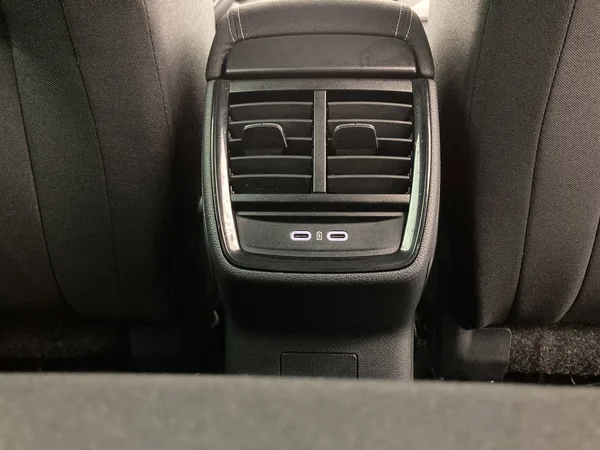 SKODA Kamiq (2025) — foto 10 van 36
