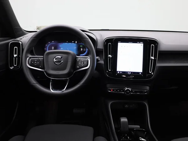 Volvo XC40 (2023) — foto 39 van 41