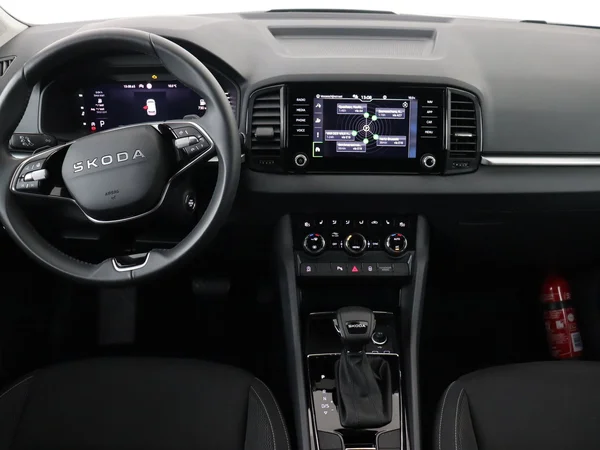 SKODA Karoq (2025) — foto 10 van 18