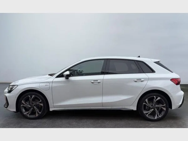 AUDI A3 Sportback PHEV (2026) — foto 22 van 27