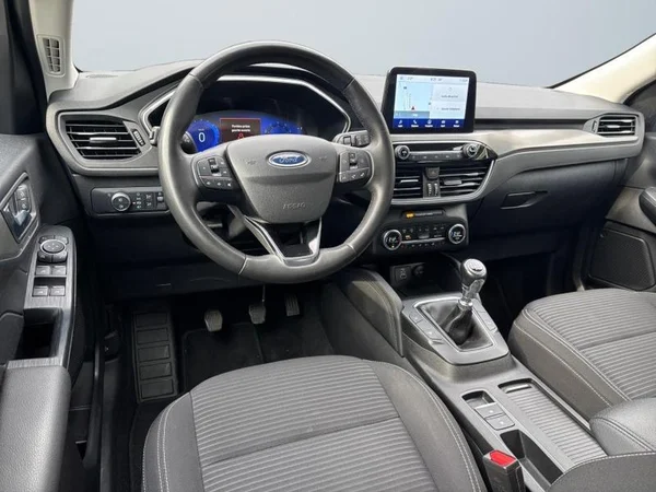 FORD Kuga (2022) — foto 12 van 28