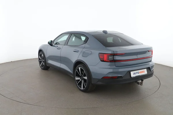 Polestar 2 (2020) — foto 10 van 16