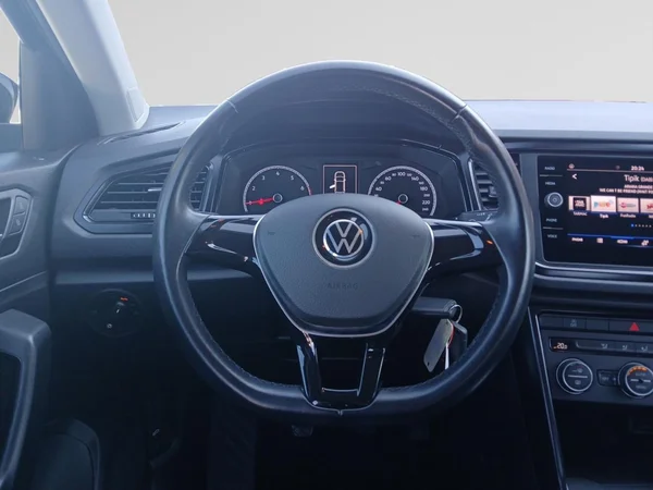 VOLKSWAGEN T-Roc (2021) — foto 15 van 17