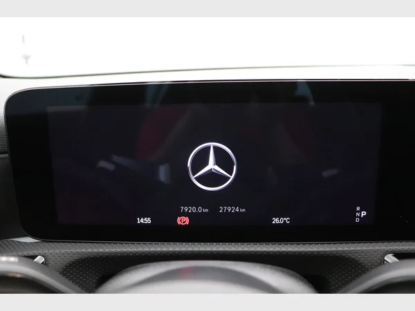 MERCEDES-BENZ A 200 (2024) — foto 6 van 25