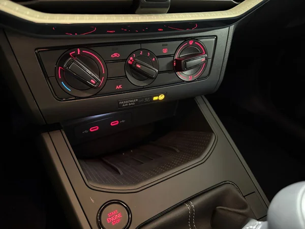 SEAT Ibiza 5P/D (2025) — foto 10 van 15