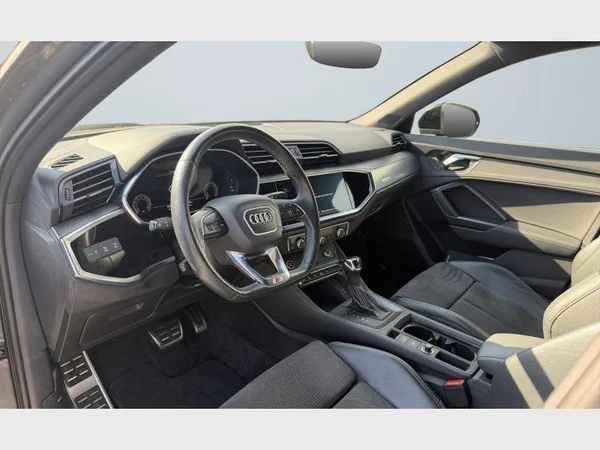 Audi Q3 Sportback (2022) — foto 28 van 29
