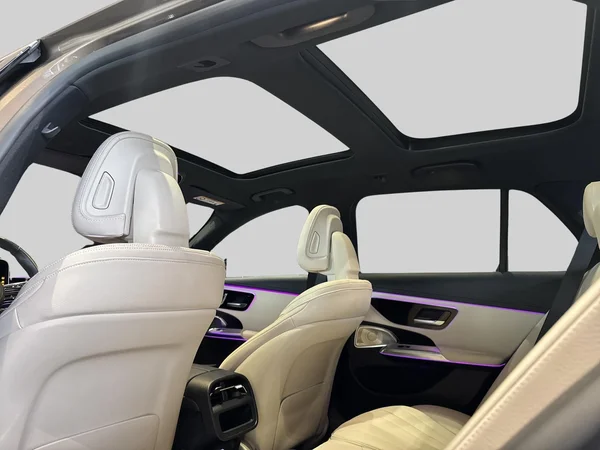 Mercedes-Benz E-Klasse (2024) — foto 9 van 22